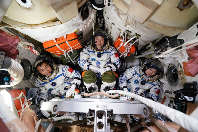 神舟十九号航天员出征仪式_神舟十九号载人飞船发射成功_神舟二十二号飞船将在无人状态下发射