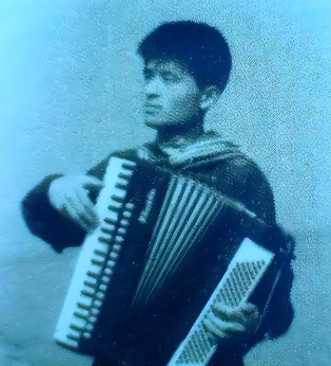 毕福剑 饭局_毕福剑近况视频_毕福剑64岁生活状态