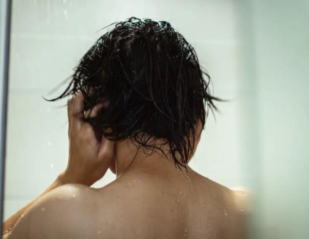 冬天洗澡多久一次合适_洗澡用什么洗最好_冬季洗澡频率与安全