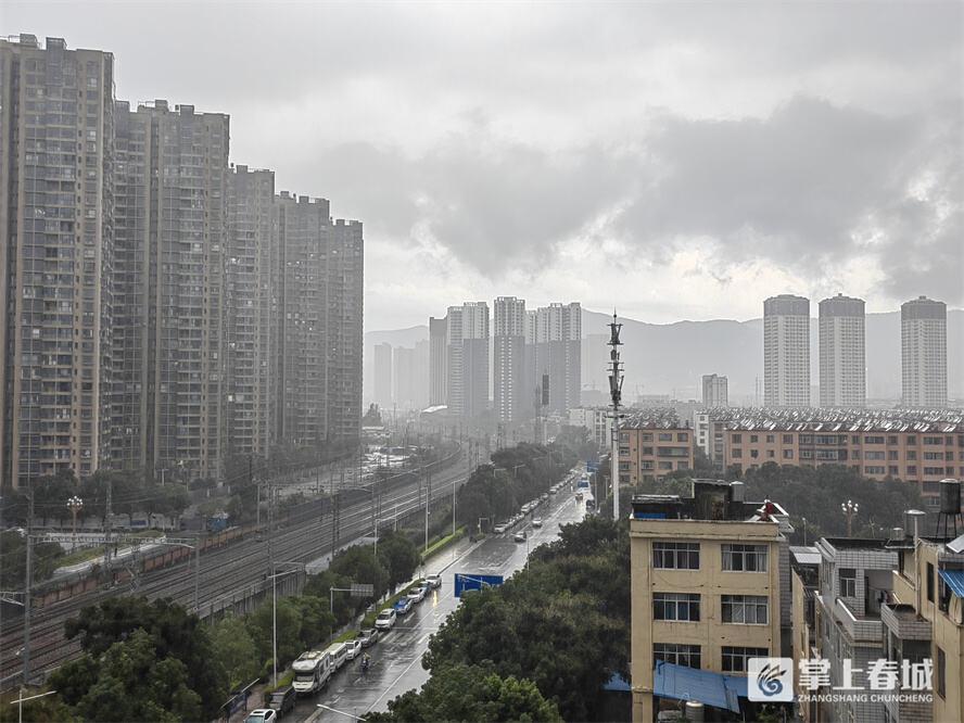 昆明大雨积水点_昆明实时交通状况_昆明暴雨淹水