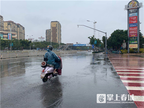 昆明暴雨淹水_昆明7月20日易淹积水路段_昆明7月20日交通状况