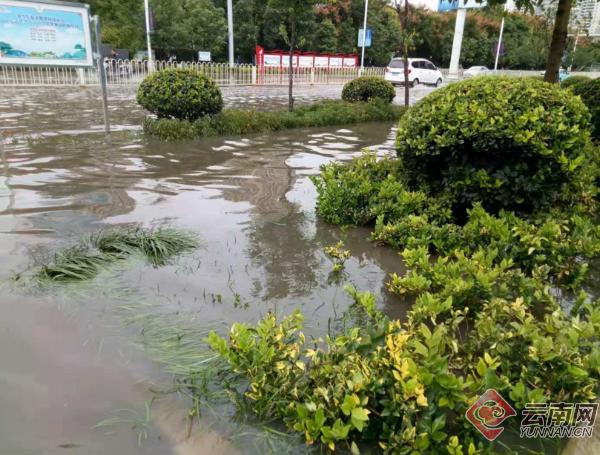 昆明暴雨淹水_昆明排水设施管理有限责任公司_昆明人民西路海源中路积水