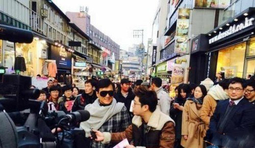 成龙韩国人气爆棚 节目录制现场成龙被告白