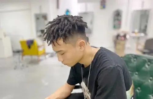 发型网男士发型_男生脸型与发型选择_男生不同脸型适合的发型