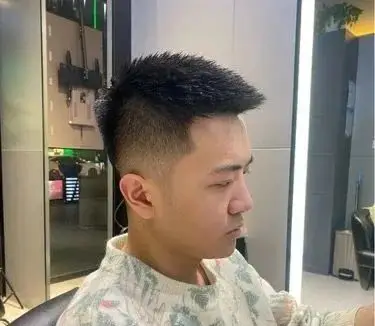 男生脸型与发型选择_男生不同脸型适合的发型_发型网男士发型
