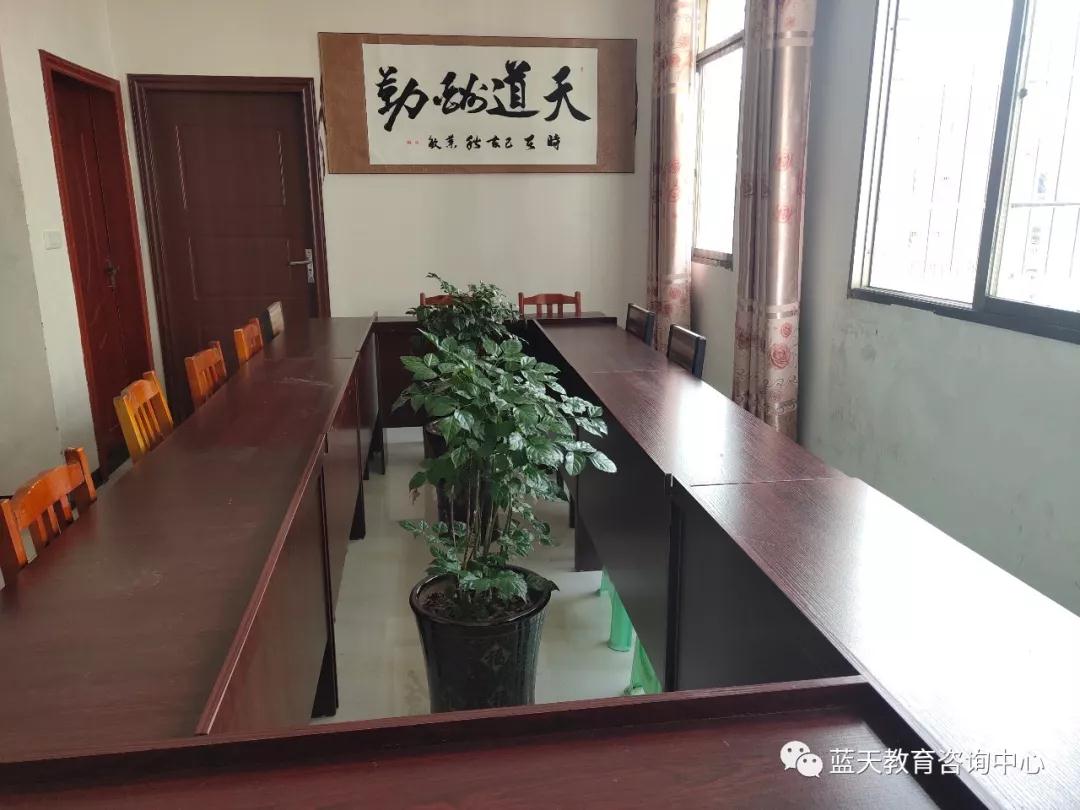 作文标题技巧_动词运用作文标题_修辞手法在新闻标题中的运用