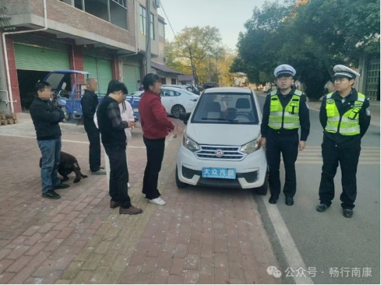 南康黑车出售_南康区公安局交管大队_老年代步车整治行动