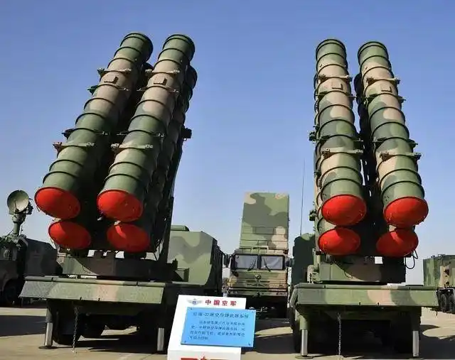 中国运-20运送军事物资 塞尔维亚防空系统 红旗-22FK-3_红旗-22导弹现身塞尔维亚阅兵彩排