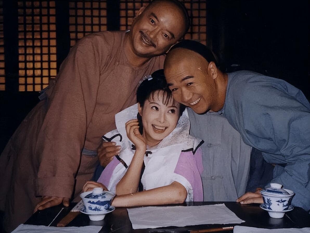 袁立李红诋毁事件_徐威为什么和袁立分手_袁立情史揭秘
