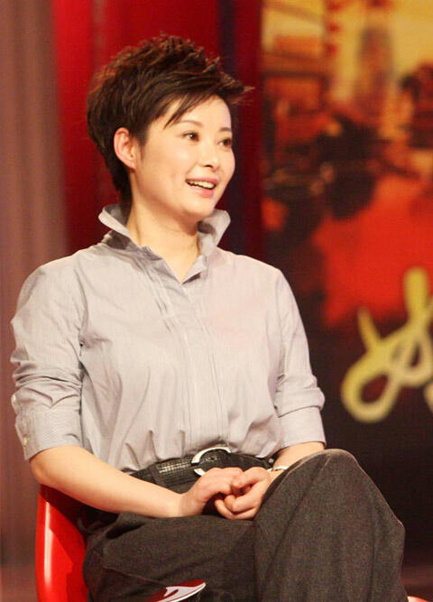 袁立恋爱经历_徐威为什么和袁立分手_袁立婚姻史
