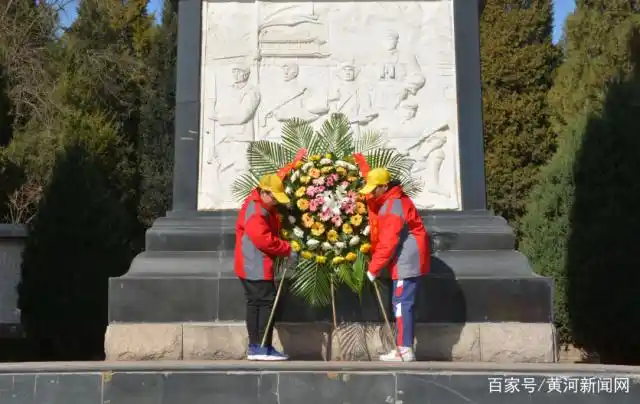太原建设路小学开展“继承先烈遗志 争做文明少年” 清明祭扫活动