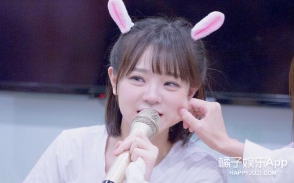 陈怡馨退出娱乐圈原因 重度抑郁症 睡前拉伸助眠运动_陈怡馨 抑郁症