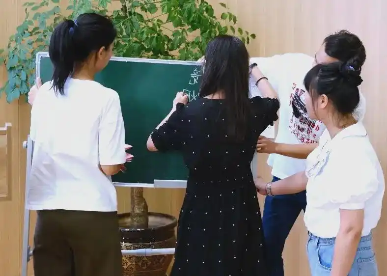 党支部成立大会新闻稿_中共岳阳市第二十中学支部委员会选举_岳阳市第二十中学党支部成立大会