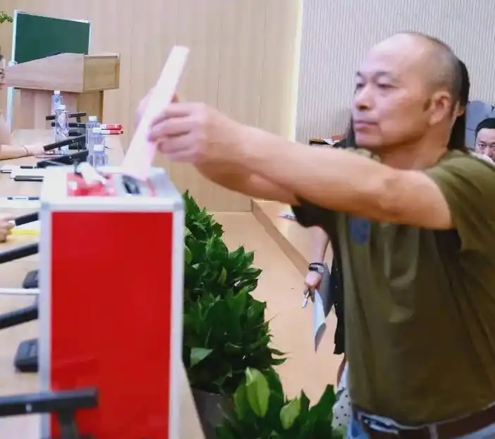 中共岳阳市第二十中学支部委员会选举_岳阳市第二十中学党支部成立大会_党支部成立大会新闻稿