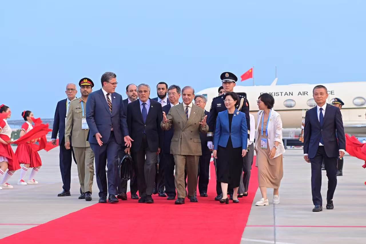 93阅兵新闻报道稿_中国93大阅兵 西方世界霸权结束 上合组织天津峰会