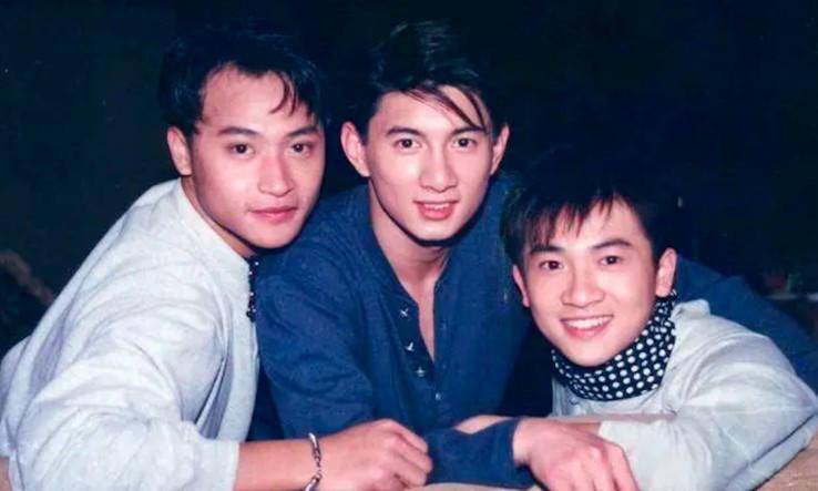 苏有朋主持金鸡奖前争分夺秒背稿_苏有朋导演作品最新进展_苏有朋从偶像到演员转型经历