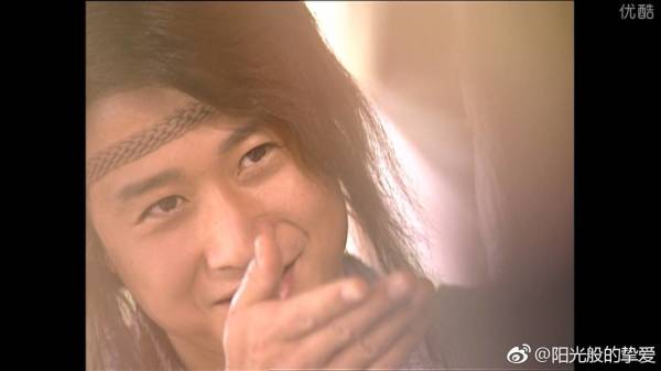 吴京图片大全图片大全_吴京手 婚纱照 万能海报_吴京手 历史出处 造型演变