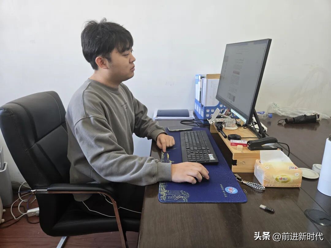 活动新闻稿模板_前进区委宣传部 记者节 宣传工作