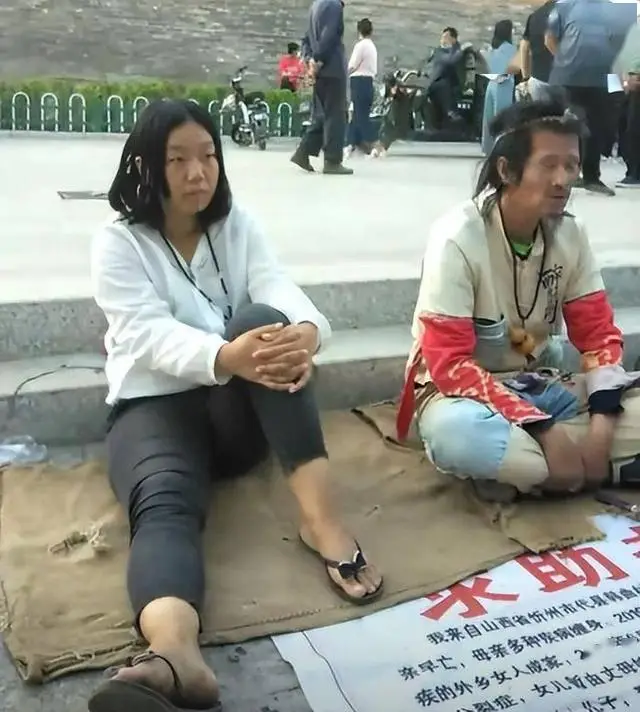 直播带货安全风险_网红小英丈夫酒后撞人逃逸被刑拘_网红夫妻车祸事故