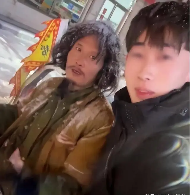 直播带货安全风险_网红小英丈夫酒后撞人逃逸被刑拘_网红夫妻车祸事故