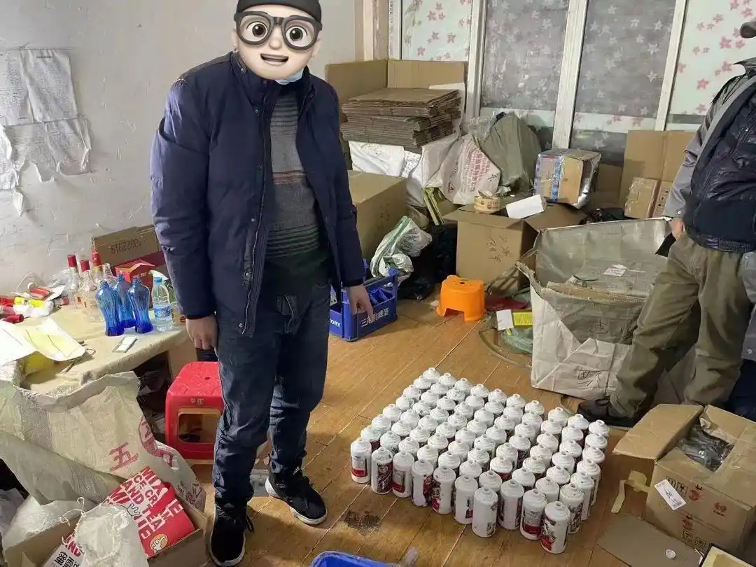 高端白酒空瓶灌装_“名酒生产线”被查:成本几十卖几千_制酒作坊假酒销售