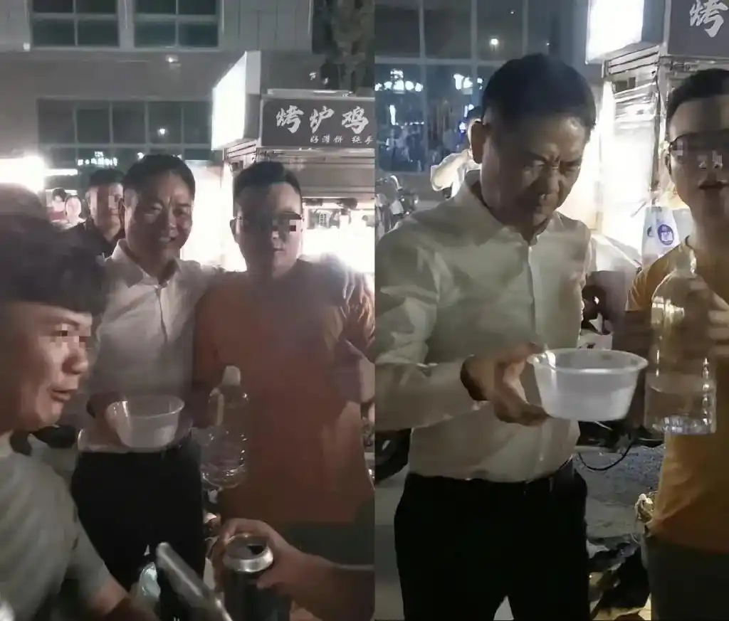大佬都不装了？刘强东吃路边摊，马云夜骑被偶遇，雷军亲自开车门