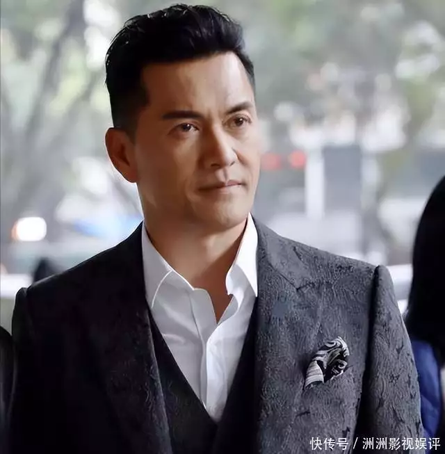 吕良伟第二任老婆_吕良伟 70岁不老男神 传奇人生_吕良伟 周海媚 邝美云 婚姻经历