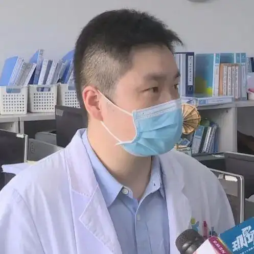 女童洗澡被哥哥用打火机零件电伤_家长烧水洗澡安全_低龄幼儿烫伤预防