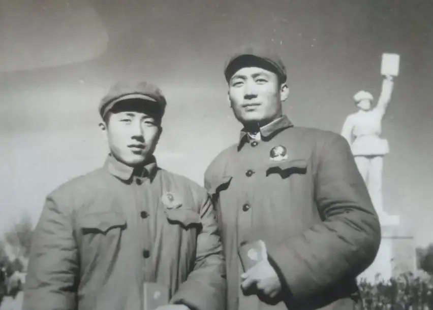 杨靖宇之孙拿出一块“传家宝”_寻找杨靖宇后人_马从云马锦云与杨靖宇纪念馆