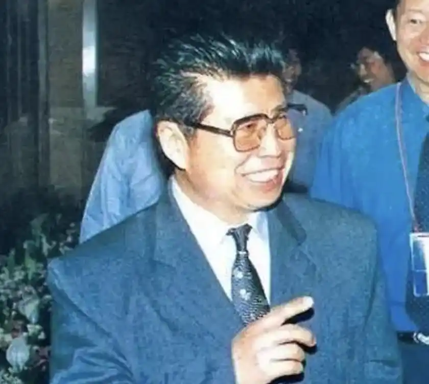 云南高严贪腐案_高严 失踪事件_原云南省委书记高严的情妇杨珊 现在何处