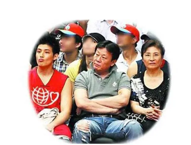 寇家瑞帅气_寇家瑞 原生家庭 复杂家庭