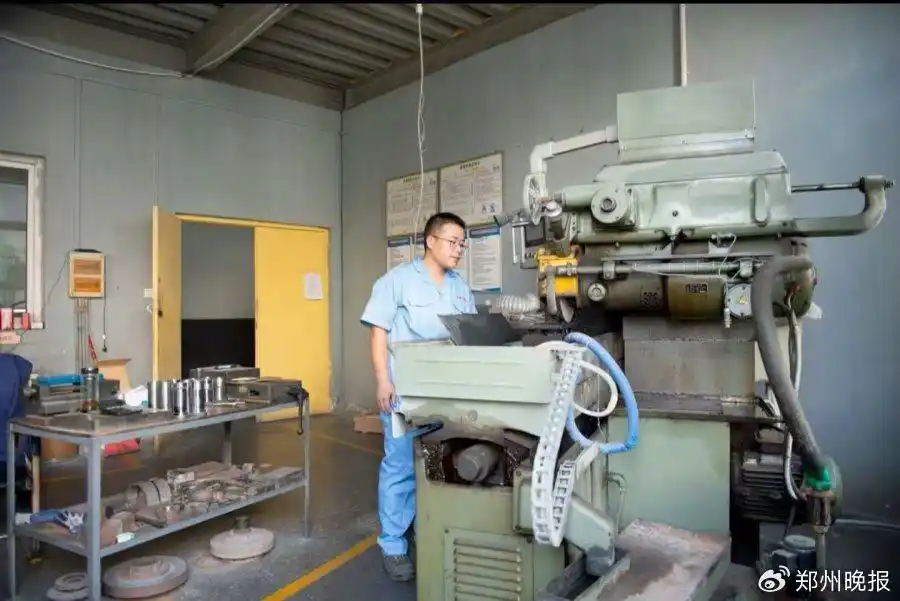 郑州金刚石产业_郑州高新区超硬材料_河南培育出156.47克拉钻石 全球最大