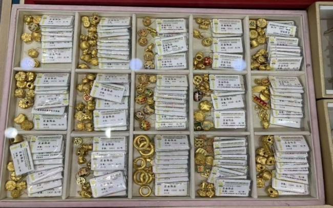 每月一颗小金饰 00后“另类”攒金 轻量攒金成新趋势