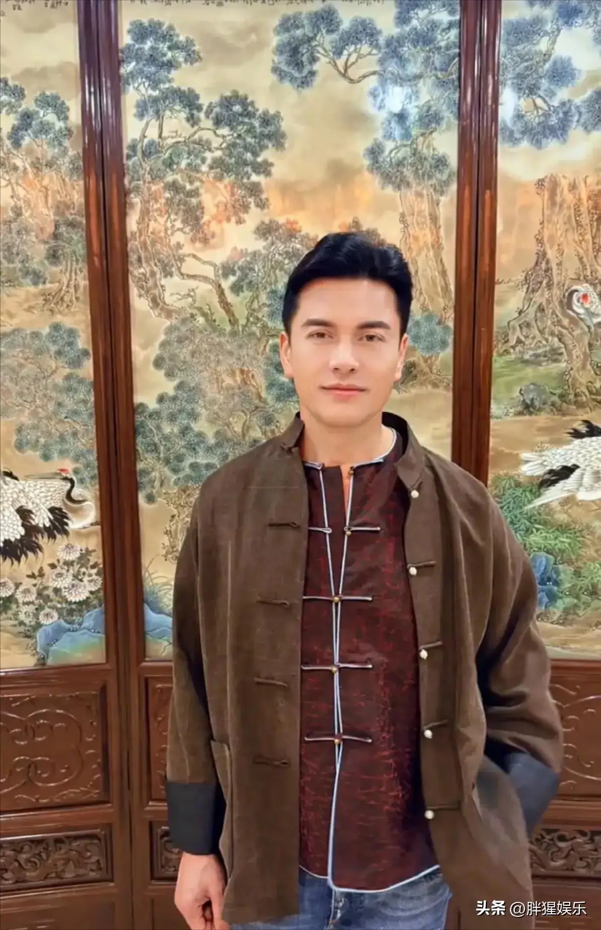 吕良伟不老秘诀_吕良伟老婆杨小娟年龄_杨小娟保养心得