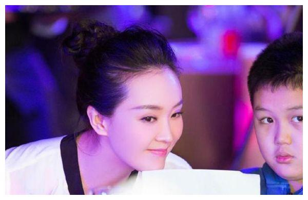 王艳的老公王志才多大_王艳 早年经历_王艳 演艺生涯