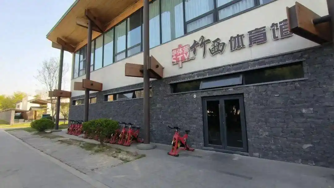 扬州竹西公园违建争议调查：土地权属纠葛、商业扩张与城市治理困局