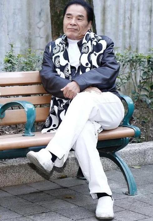 雷洪七任妻子_雷洪的老婆_雷洪六位老婆