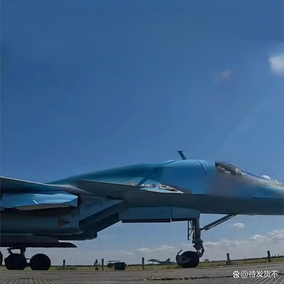 苏-34惊天一炸，战场上空的无敌战神，将刺痛谁的心？