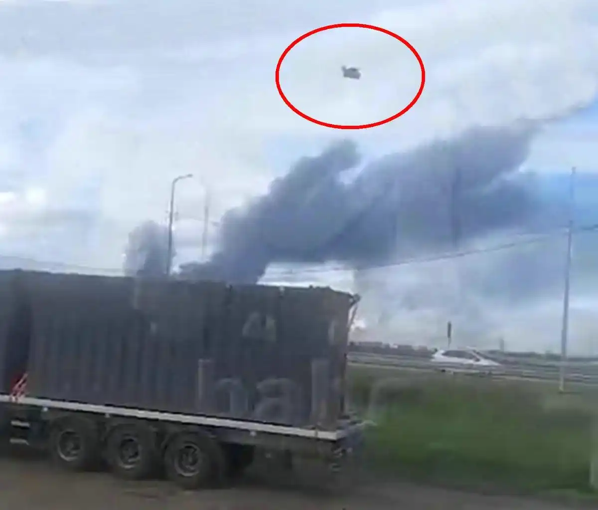 俄乌冲突 图-95战略轰炸机 FPV自杀式穿越机_轰炸机战争