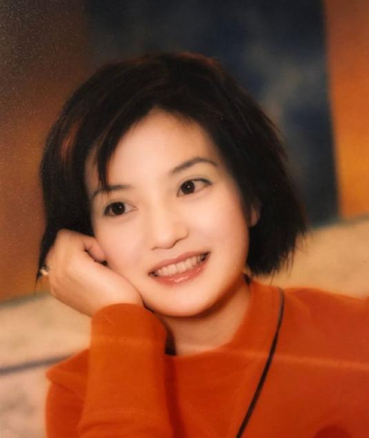 深扒，“大陆版邓文迪”赵薇的声色江湖