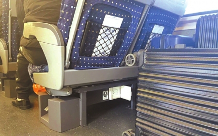 乘坐高铁不能做的事情_12306:普速列车车厢连接处允许吸烟_高铁车厢内行为规范