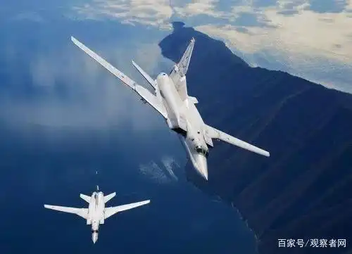 解放军出动轰炸机编队巡航 解读来了_中俄联合巡航_日本自卫队拦截
