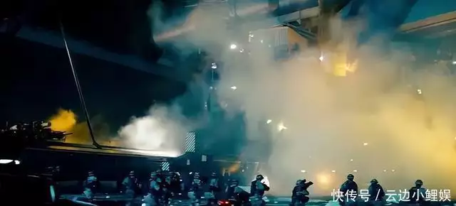 变形金刚2 迈克尔贝 导演 色彩搭配 视觉效果 剧情概述 堕落者 太阳神钥 勇气 友谊 象征 摄影风格_变形金刚2电影完整版