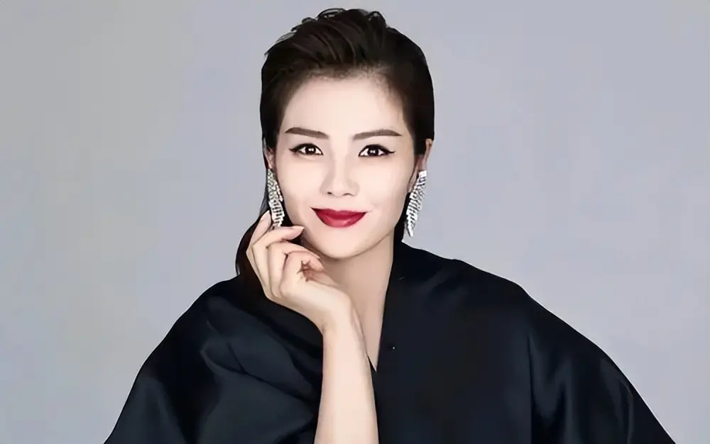 王志才比王艳大多少_王艳 丈夫 王志才 婆婆 清朝习俗 豪门生活 困境 王鸿钦 教育问题 复出 演艺圈
