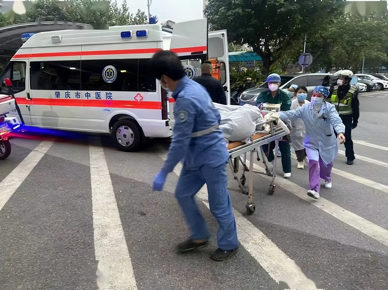彭宇案 不是你撞的干嘛去扶 王浩现状_法官王浩现在在做什么