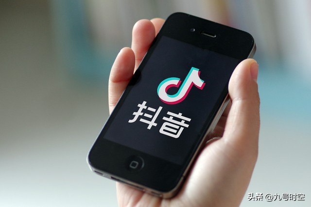 快手播放量1000小热门_抖音快手热门话题创作_提高抖音快手播放量方法