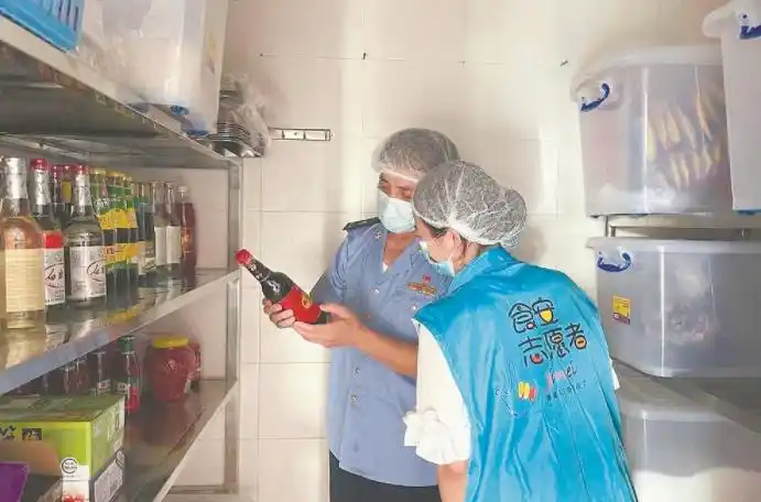 网络餐饮食品安全整治_餐饮商家集体上演“擦边餐”_外卖餐饮店卫生检查