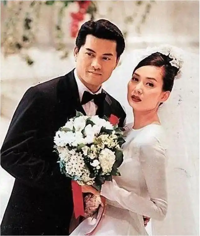 吕良伟三个老婆图片_吕良伟演艺生涯经历_吕良伟上海滩丁力不老男神