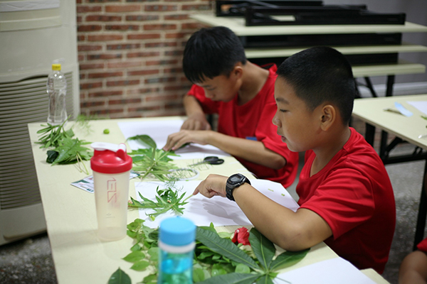 贵阳广宇之星军事化夏令营_贵阳千秋业教育军事化夏令营_贵阳暑假夏令营军事