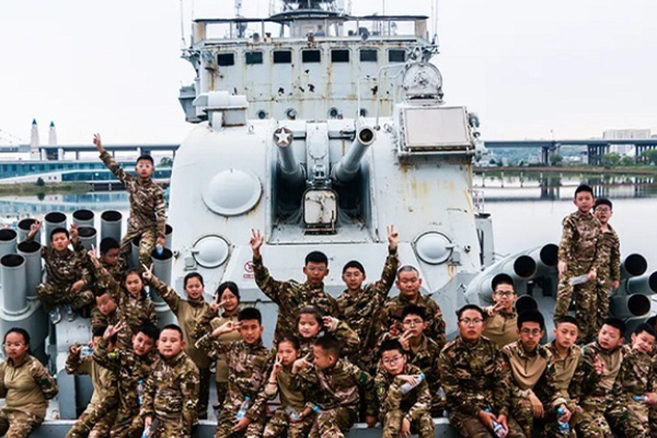 贵阳军旅夏令营机构推荐_贵阳千秋业军旅夏令营特色_贵阳暑假夏令营军事